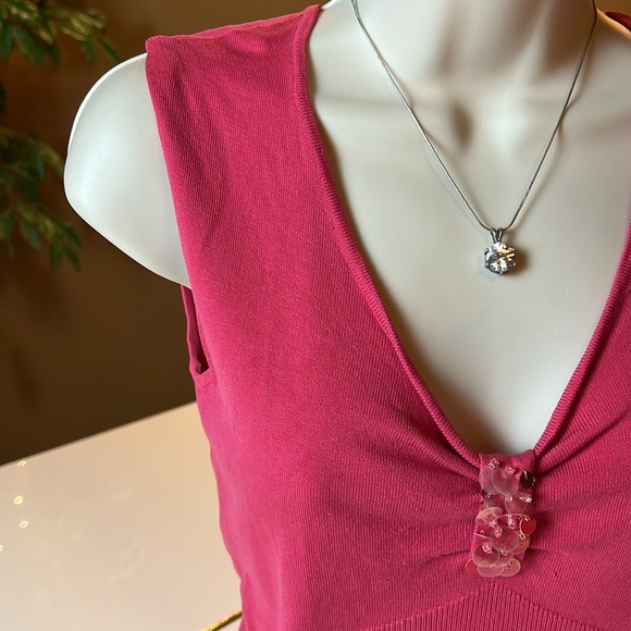 🌺CEST CITY PINK V NECK TOP WITH SEQUINS - SIZE SMALL🌺 - Picture 7 of 13